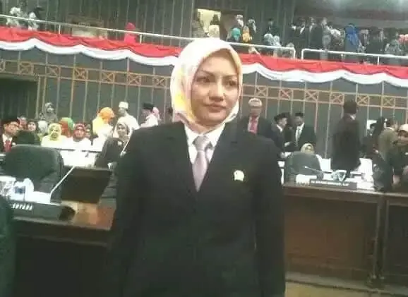Posisi SM Hartono Diganti Ade Rossi Sebagai Wakil DPRD Banten Posisi SM Hartono Diganti Ade Rossi Sebagai Wakil DPRD Banten