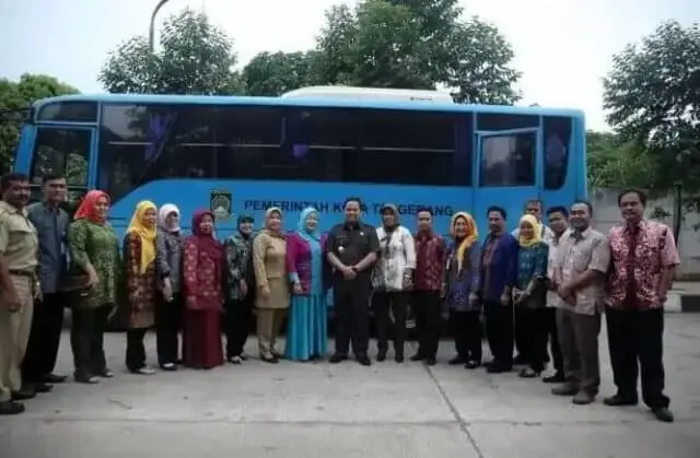 Wali Kota Tangerang Berang Lihat Sekolah Kotor Dan Minim Penghijauan Wali Kota Tangerang Berang Lihat Sekolah Kotor Dan Minim Penghijauan