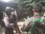 Densus 88 Tangkap Terduga Teroris di Tangerang Selatan Densus 88 Tangkap Terduga Teroris di Tangerang Selatan