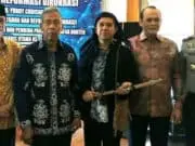 Menteri Yuddy Chrisnandi Sarankan Gubernur Banten Lakukan Rombak Birokrasi Secara Terbuka Menteri Yuddy Chrisnandi Sarankan Gubernur Banten Lakukan Rombak Birokrasi Secara Terbuka