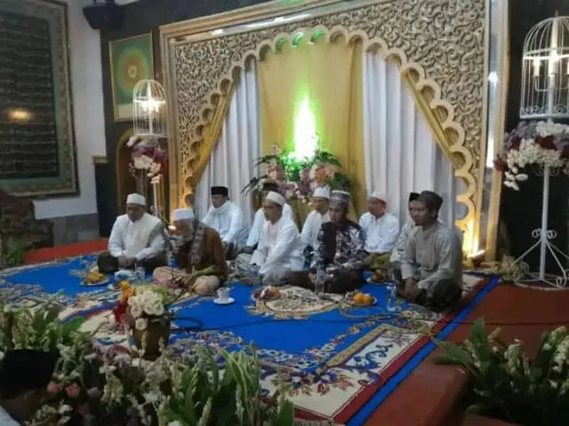 ABUYA MUHTADI MINTA ULAMA DUKUNG WAHIDIN HALIM ABUYA MUHTADI MINTA ULAMA DUKUNG WAHIDIN HALIM