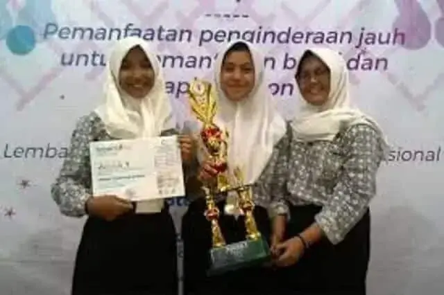 SMA Negeri 2 Tangerang Selatan Raih Juara Debat Nasional SMA Negeri 2 Tangerang Selatan Raih Juara Debat Nasional