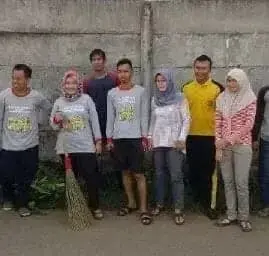Ciptakan Lingkungan Sehat dan Asri, Kepala Desa Cirarab Lakukan Kerja Bakti Bersama Warga dan Pemuda Ciptakan Lingkungan Sehat dan Asri, Kepala Desa Cirarab Lakukan Kerja Bakti Bersama Warga dan Pemuda