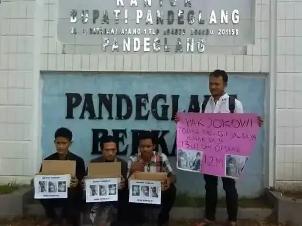 Mengidap Penyakit Hepatitis, Ayah Kandung Santoso Berencana Menjual Ginjal Seharga 1,5 Milyar Mengidap Penyakit Hepatitis, Ayah Kandung Santoso Berencana Menjual Ginjal Seharga 1,5 Milyar