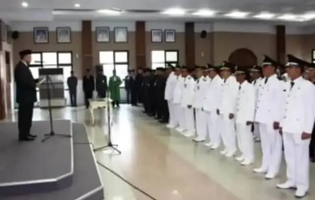 Bupati Tangerang Rombak Jajarannya, Demi Kinerja Yang Berkualitas Bupati Tangerang Rombak Jajarannya, Demi Kinerja Yang Berkualitas
