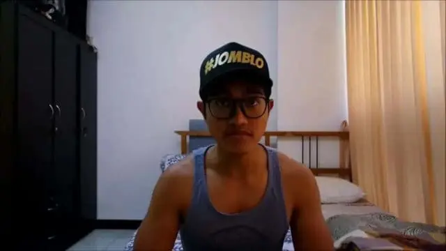 Putra Presiden Jokowi, Kaesang Pangarep Pamerkan Topi “Jomblo” Berbadan Atletis Putra Presiden Jokowi, Kaesang Pangarep Pamerkan Topi “Jomblo” Berbadan Atletis