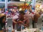Pesta Wine Warnai Pengunjung di Summarecon Mall Serpong Pesta Wine Warnai Pengunjung di Summarecon Mall Serpong