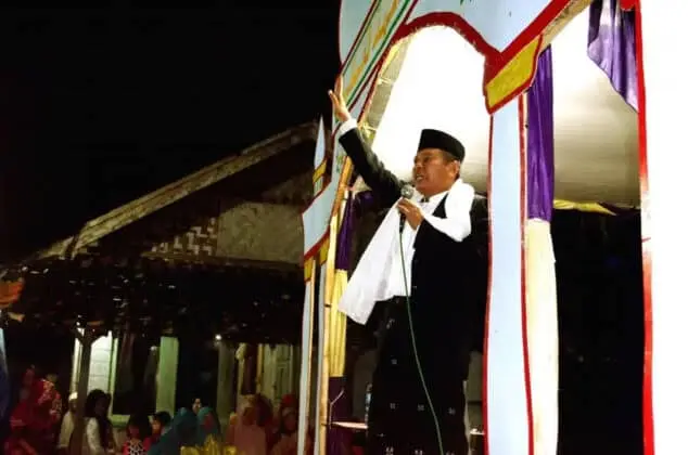 ISRA&rsquo; MI&rsquo;RAJ DAN MOMENTUM KONSOLIDASI PARA KIAI