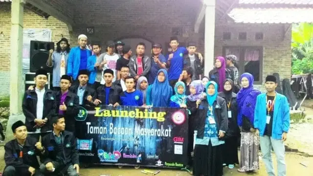 Mahasiswa STIE Bina Bangsa Serang dan STIA Wasilatul Falah Rangkasbitung Luncurkan Tiga TBM Mahasiswa STIE Bina Bangsa Serang dan STIA Wasilatul Falah Rangkasbitung Luncurkan Tiga TBM