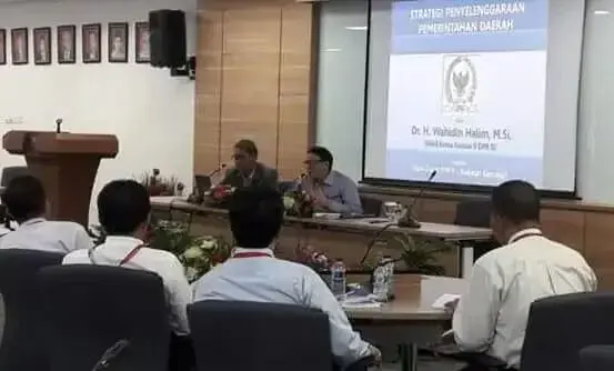 Saat Mengajar Diklat PIM 2 di Kemdagri, Pejabat Eselon 2 Kagumi Kepemimpinan Wahidin Halim Saat Mengajar Diklat PIM 2 di Kemdagri, Pejabat Eselon 2 Kagumi Kepemimpinan Wahidin Halim