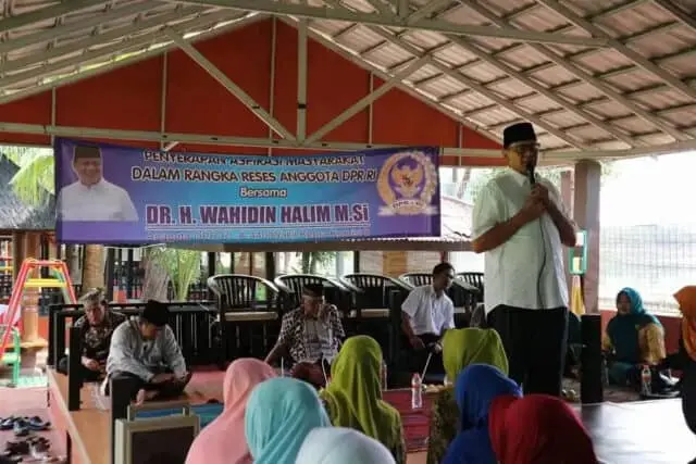 Pimpinan Majelis Taklim di Tangsel: Dipimpin Wahidin Halim, Kami Yakin Banten maju Pimpinan Majelis Taklim di Tangsel: Dipimpin Wahidin Halim, Kami Yakin Banten maju