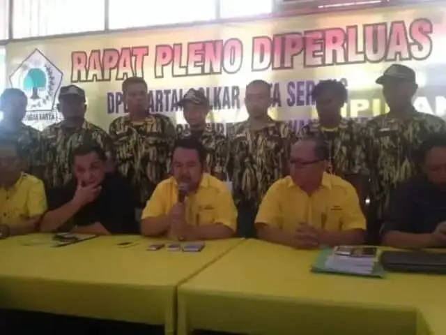Tb Haerul Jaman dipecat dari Golkar Karena Hadiri Deklarasi Ade Komarudin Tb Haerul Jaman dipecat dari Golkar Karena Hadiri Deklarasi Ade Komarudin