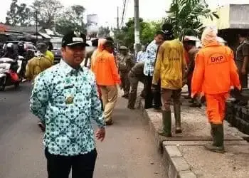 Kota Tangerang Dihantam Hujan dan Angin, Arief R Wismansyah Serukan Waspada Kota Tangerang Dihantam Hujan dan Angin, Arief R Wismansyah Serukan Waspada