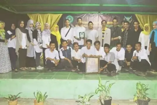 Ikatan Cinta Terjalin Antara Pesantren, Santri, Alumni Ikatan Cinta Terjalin Antara Pesantren, Santri, Alumni