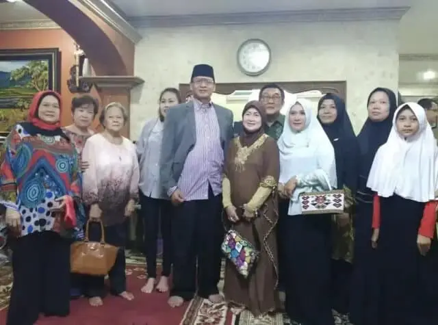 Warga Pondok Aren Dukung Wahidin Halim Jadi Gubernur Banten Warga Pondok Aren Dukung Wahidin Halim Jadi Gubernur Banten