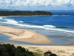 Dua Wisatawan Tewas Tenggelam di Pantai Sawarna Dua Wisatawan Tewas Tenggelam di Pantai Sawarna