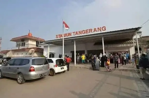 Akses Masuk Stasiun Tangerang Dialihkan ke Pasar Anyar Akses Masuk Stasiun Tangerang Dialihkan ke Pasar Anyar