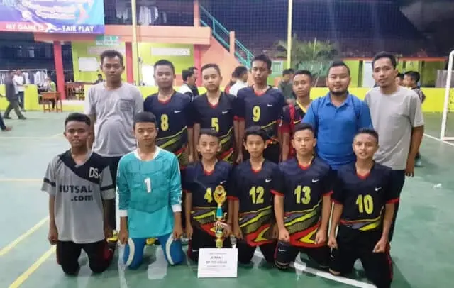 Santri Daarussa’adah Juarai Turnamen Futsal Tingkat SLTP/MTS Se-Kabupaten Lebak Santri Daarussa’adah Juarai Turnamen Futsal Tingkat SLTP/MTS Se-Kabupaten Lebak