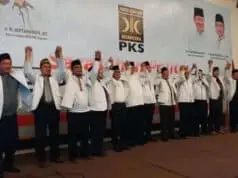 Deklarasi PKS Perkuat Pasangan WH-Andika Jadi Gubernur dan Wakil Gubernur Banten Deklarasi PKS Perkuat Pasangan WH-Andika Jadi Gubernur dan Wakil Gubernur Banten