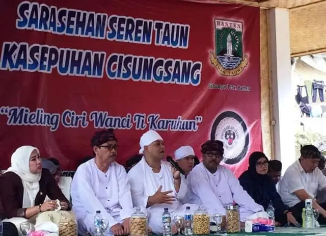 Tradisi Seren Taun Masyarakat Adat Kasepuhan Cisungsang Tradisi Seren Taun Masyarakat Adat Kasepuhan Cisungsang