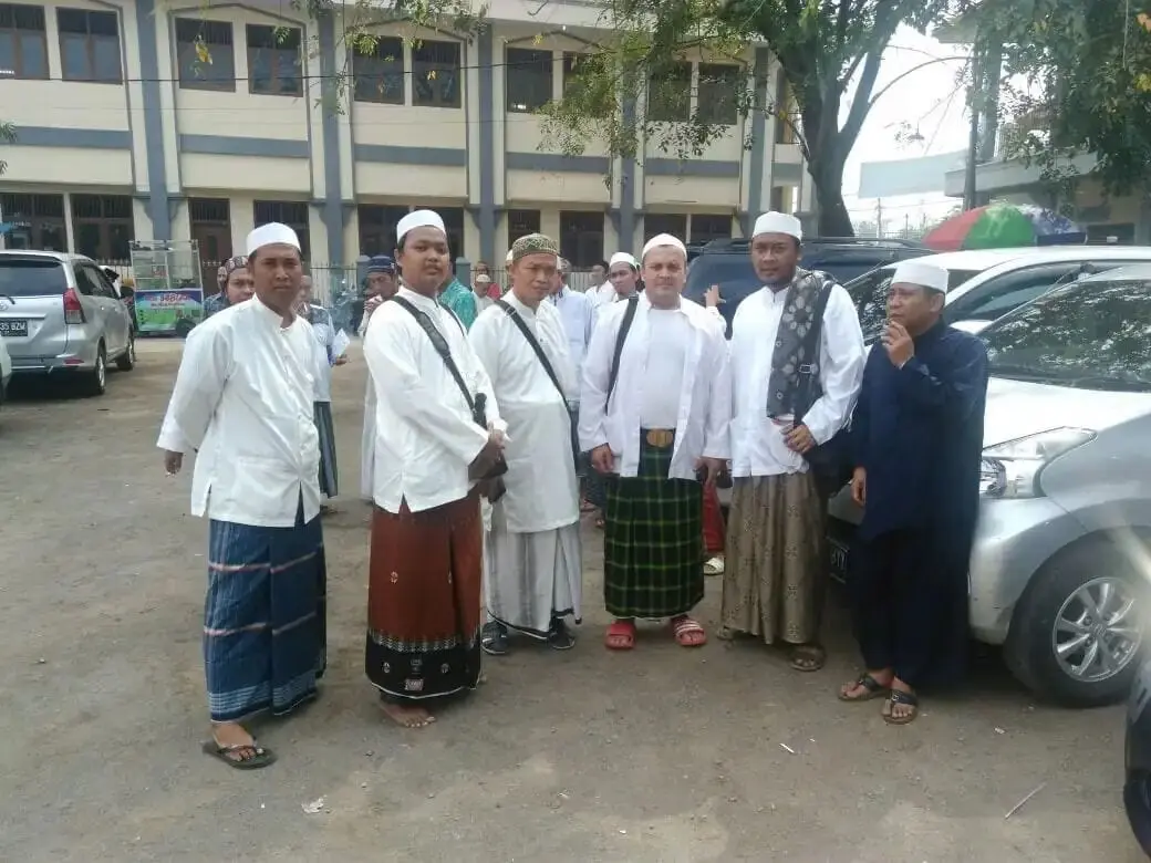 Pondok Pesantren Buntet Cirebon Menggelar Peringatan Maulid Nabi Muhammad SAW Pondok Pesantren Buntet Cirebon Menggelar Peringatan Maulid Nabi Muhammad SAW