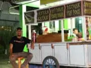 Gerobak Wali Jasun Kang Karjo Sajikan Kuliner Tradisional Khas Tangerang Gerobak Wali Jasun Kang Karjo Sajikan Kuliner Tradisional Khas Tangerang