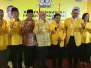 Setya Novanto Kuatkan Barisan Raih Kemenangan WH-Andika Setya Novanto Kuatkan Barisan Raih Kemenangan WH-Andika