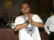 Hukuman Saipul Jamil Diperberat Jadi 5 Tahun Penjara Hukuman Saipul Jamil Diperberat Jadi 5 Tahun Penjara