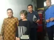 Penyanyi Reza Artamevia Bersaksi Soal Kasus Pencabulan Gatot Brajamusti Penyanyi Reza Artamevia Bersaksi Soal Kasus Pencabulan Gatot Brajamusti