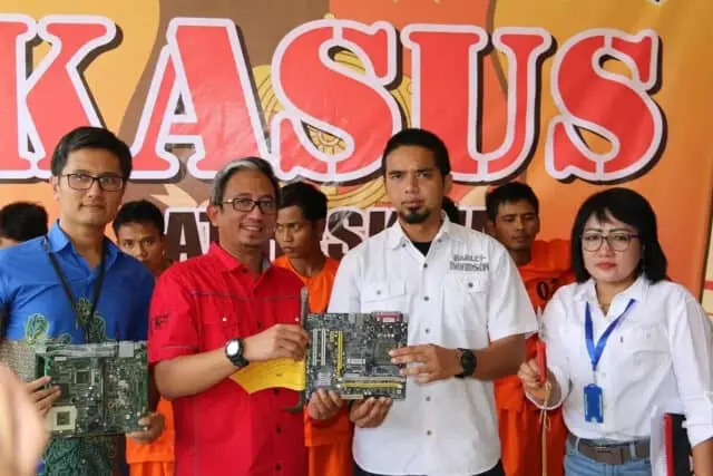 Telkomsel Apresiasi Kinerja Polres Serang Ungkap Kasus Pencurian Perangkat BTS Telkomsel Apresiasi Kinerja Polres Serang Ungkap Kasus Pencurian Perangkat BTS