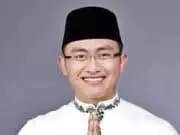 Andika Hazrumy Bukan Atut! Andika Hazrumy Bukan Atut!