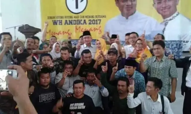 Tim Relawan WH-Andika Gotong Royong Menangkan Nomor Urut Satu Tim Relawan WH-Andika Gotong Royong Menangkan Nomor Urut Satu