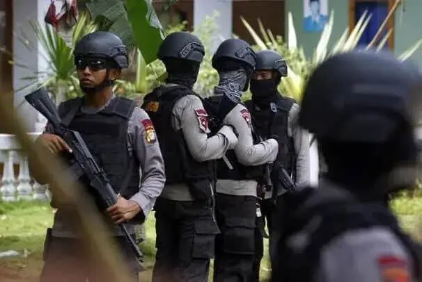 Omen, Helmi dan Irwan Terduga Teroris di Tangsel Tewas Ditembak Omen, Helmi dan Irwan Terduga Teroris di Tangsel Tewas Ditembak