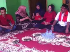 Rano Karno: Untuk Banten Sejahtera Coblos Kumisnya Rano Karno: Untuk Banten Sejahtera Coblos Kumisnya
