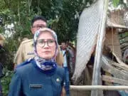 Kunjungi Rumah yang Roboh, Bupati Lebak: Kita Bangun Kembali Melalui Baznas dan Kolekan Dinas-Dinas