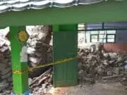 Dinding SMPN 19 Kota Tangerang Selatan Jebol Dihantam Longsor Dinding SMPN 19 Kota Tangerang Selatan Jebol Dihantam Longsor