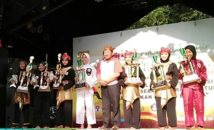Ukir Prestasi di Festival Pencak Silat Pesisir, Sanggar Putra Panglipur Boyong Empat Piala