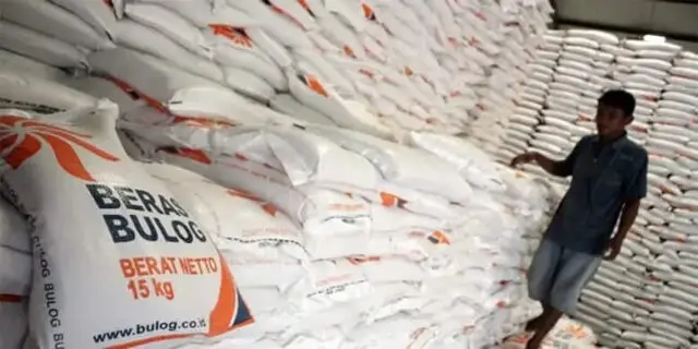 Penyaluran Rastra Bagi Warga Lebak Sudah Dimulai di Kec. Cikulur dan Kec. Cibadak Penyaluran Rastra Bagi Warga Lebak Sudah Dimulai di Kec. Cikulur dan Kec. Cibadak