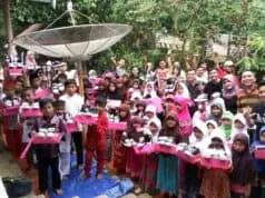 Pegiat Literasi Usung Gerakan 1000 Pasang Sepatu Baru untuk Siswa Pegiat Literasi Usung Gerakan 1000 Pasang Sepatu Baru untuk Siswa