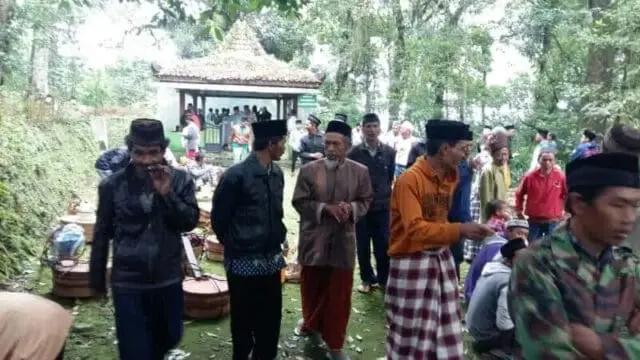 Adat tradisi "Rejepan" Wonosari Kabupaten Temanggung Adat tradisi "Rejepan" Wonosari Kabupaten Temanggung