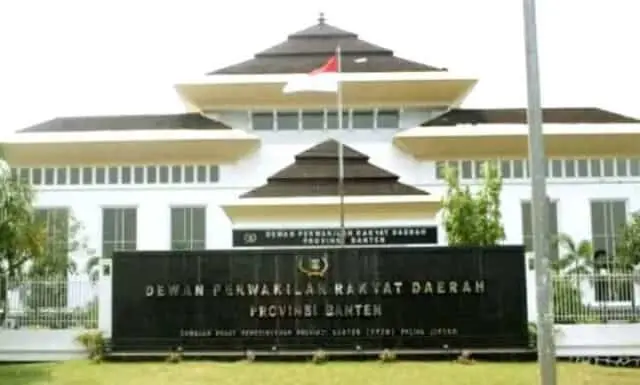 DPRD Banten Gelar Paripurna Istimewa Tetapkan Calon Gubernur dan Calon Wakil Gubernur Terpilih DPRD Banten Gelar Paripurna Istimewa Tetapkan Calon Gubernur dan Calon Wakil Gubernur Terpilih