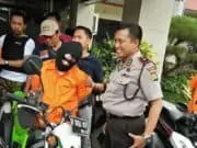 Begal Motor Ditangkap Polisi Saat Ngopi di Poris Indah Begal Motor Ditangkap Polisi Saat Ngopi di Poris Indah