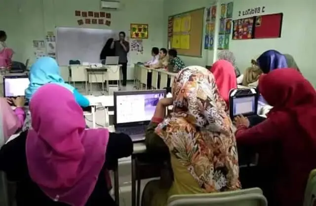 Cahyono Al Mansyur, Founder Bintang Kreatif Indonesia: Display Kelas dari Barang Bekas