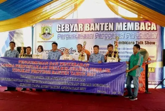 Ukir Prestasi di Hari Buku Nasional, Desa Warungbanten Raih Juara I Perpustakaan Terbaik Tingkat Provinsi Banten 2017 Ukir Prestasi di Hari Buku Nasional, Desa Warungbanten Raih Juara I Perpustakaan Terbaik Tingkat Provinsi Banten 2017