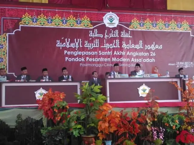 192 Santri Pondok Pesantren Modern Assa’adah Diwisuda, KH Mujiburrahman: Nak, Jadilah Khusnul Khotimah Dalam Hidupmu 192 Santri Pondok Pesantren Modern Assa’adah Diwisuda, KH Mujiburrahman: Nak, Jadilah Khusnul Khotimah Dalam Hidupmu