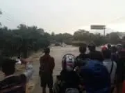 Gorong-gorong Mampet, Jalan Raya Serang-Pandeglang Diterjang Banjir Gorong-gorong Mampet, Jalan Raya Serang-Pandeglang Diterjang Banjir