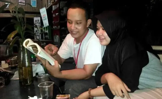 Diskusi Malam Pelatihan Jurnalistik di Kampung Literasi Diskusi Malam Pelatihan Jurnalistik di Kampung Literasi