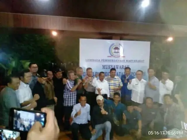 H. Idup Amsyar Terpilih Jadi Ketua LPM Kecamatan Cipondoh H. Idup Amsyar Terpilih Jadi Ketua LPM Kecamatan Cipondoh