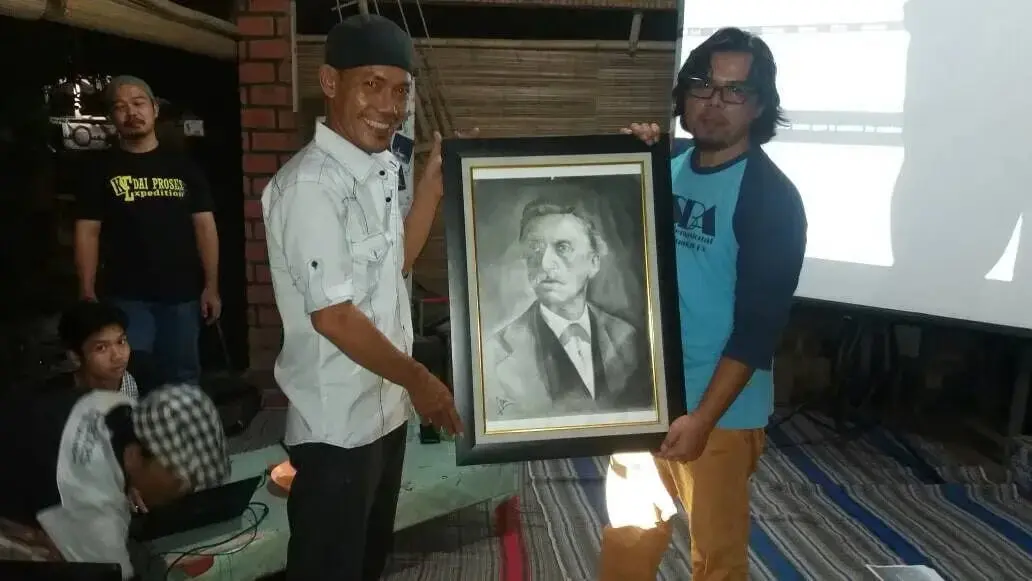 Diskusi Sastra dan Peluncuran Buku Antologi Cerpen “Obor” di TBM Kedai Proses Diskusi Sastra dan Peluncuran Buku Antologi Cerpen “Obor” di TBM Kedai Proses
