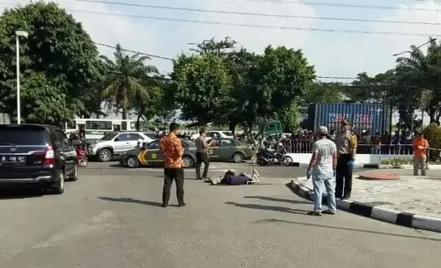 Davidson Warga Kelapa Dua Tangerang Tewas Tertembak Usai Dirampok di SPBU Daan Mogot Davidson Warga Kelapa Dua Tangerang Tewas Tertembak Usai Dirampok di SPBU Daan Mogot